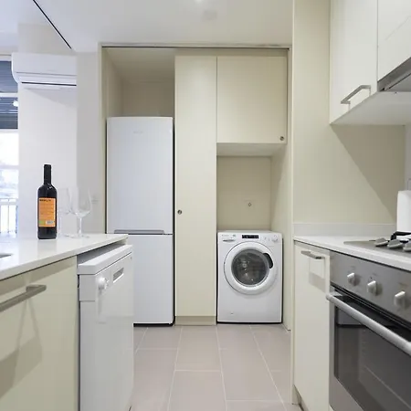 Bravissimo Cort Reial-1a Lägenhet