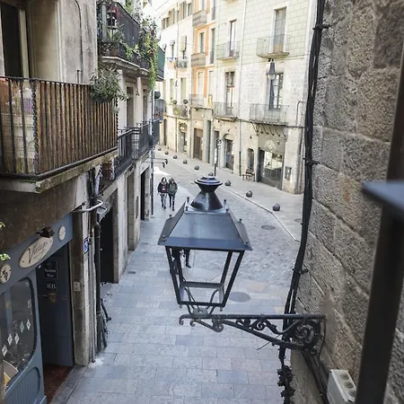 Bravissimo Cort Reial-1a * Girona