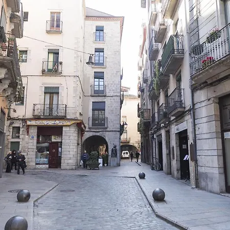 Bravissimo Cort Reial-1a * Girona