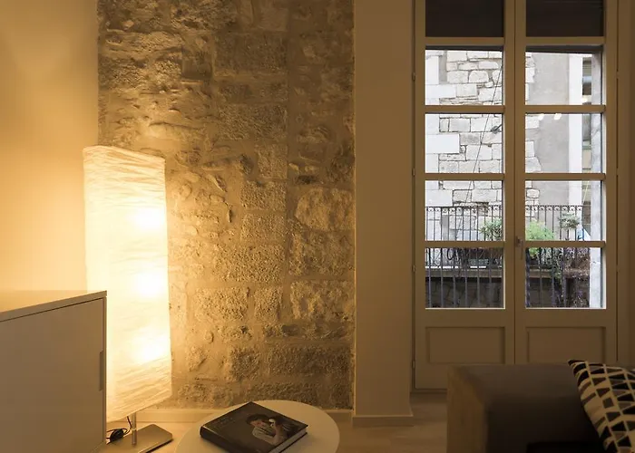 Bravissimo Cort Reial-1a Жирона