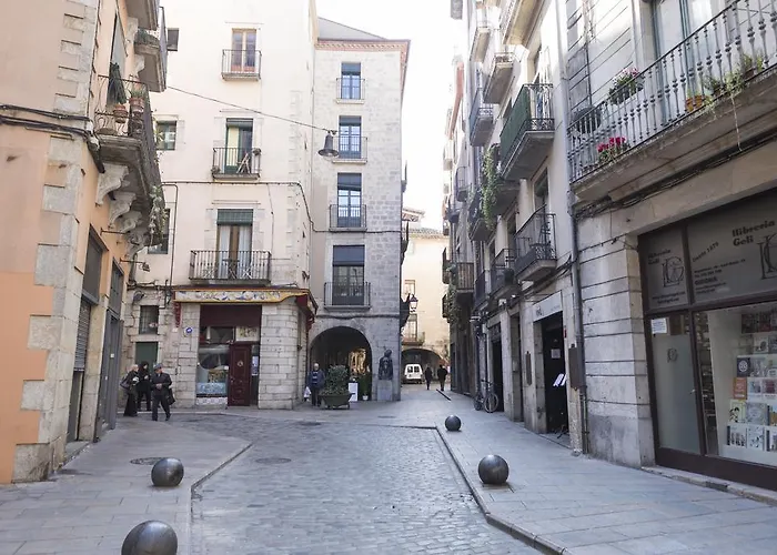 Bravissimo Cort Reial-1a * Жирона